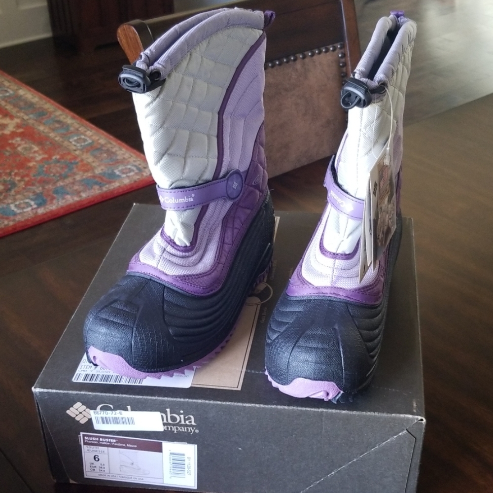 Columbia snow boots NWT
